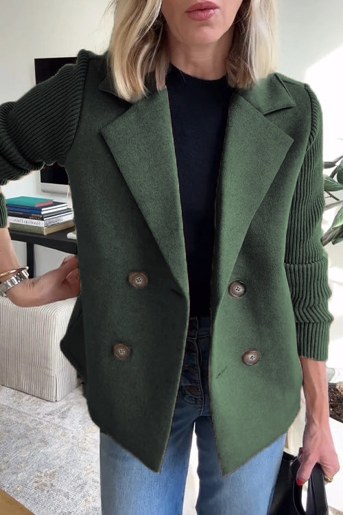 Olivia – Doppelreihiger Strickblazer