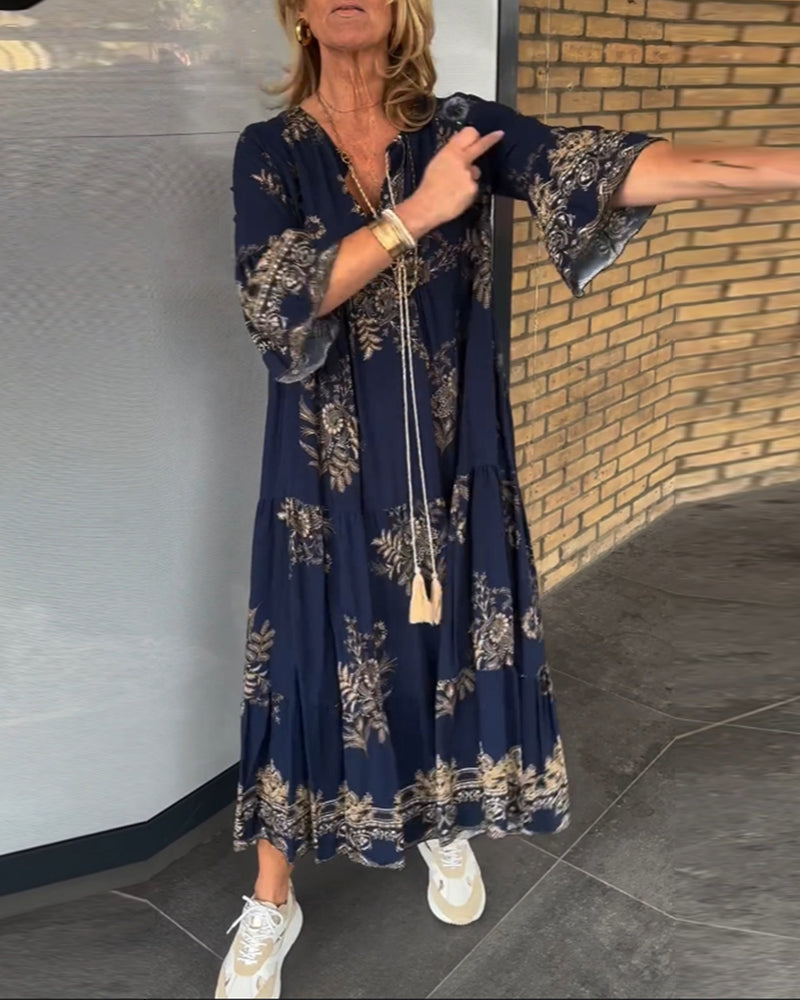 Langes Swing-Kleid mit V-Ausschnitt und Print