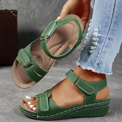 Bequeme Damen-Sandalen mit Klettverschluss & dicker Sohle