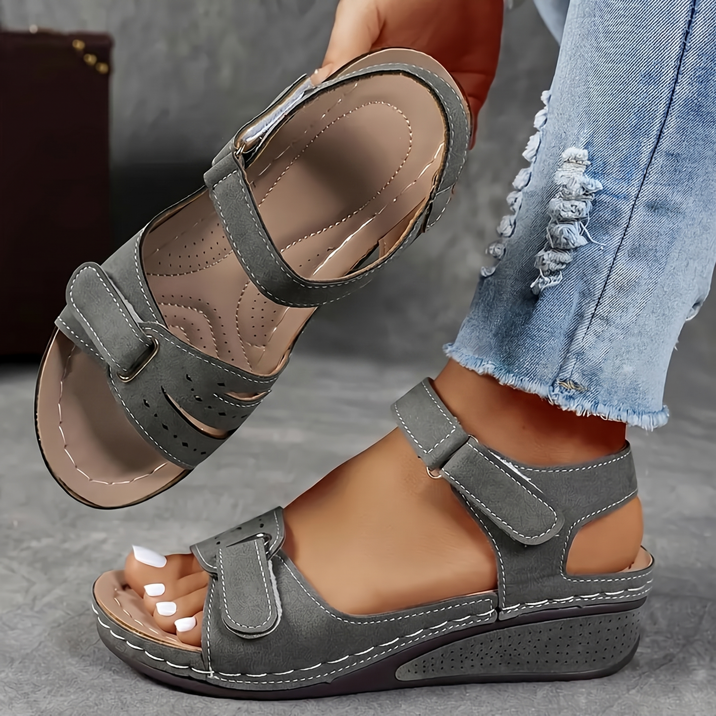 Bequeme Damen-Sandalen mit Klettverschluss & dicker Sohle