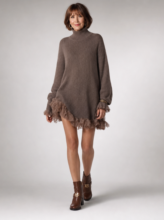 Eirwenna | Mini-Kleid mit Rollkragen, langen Ärmeln & Fransen an Saum und Manschetten