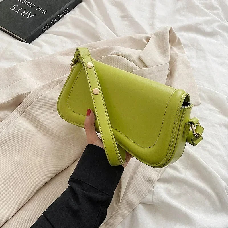 Amal - Handtasche mit gewellter Klappe