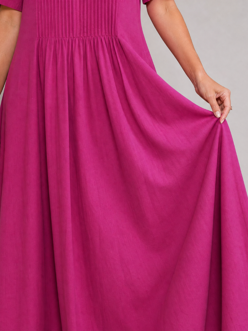 Vuma | Midi-Kleid mit V-Ausschnitt, Kurzarm & Plissee-Detail