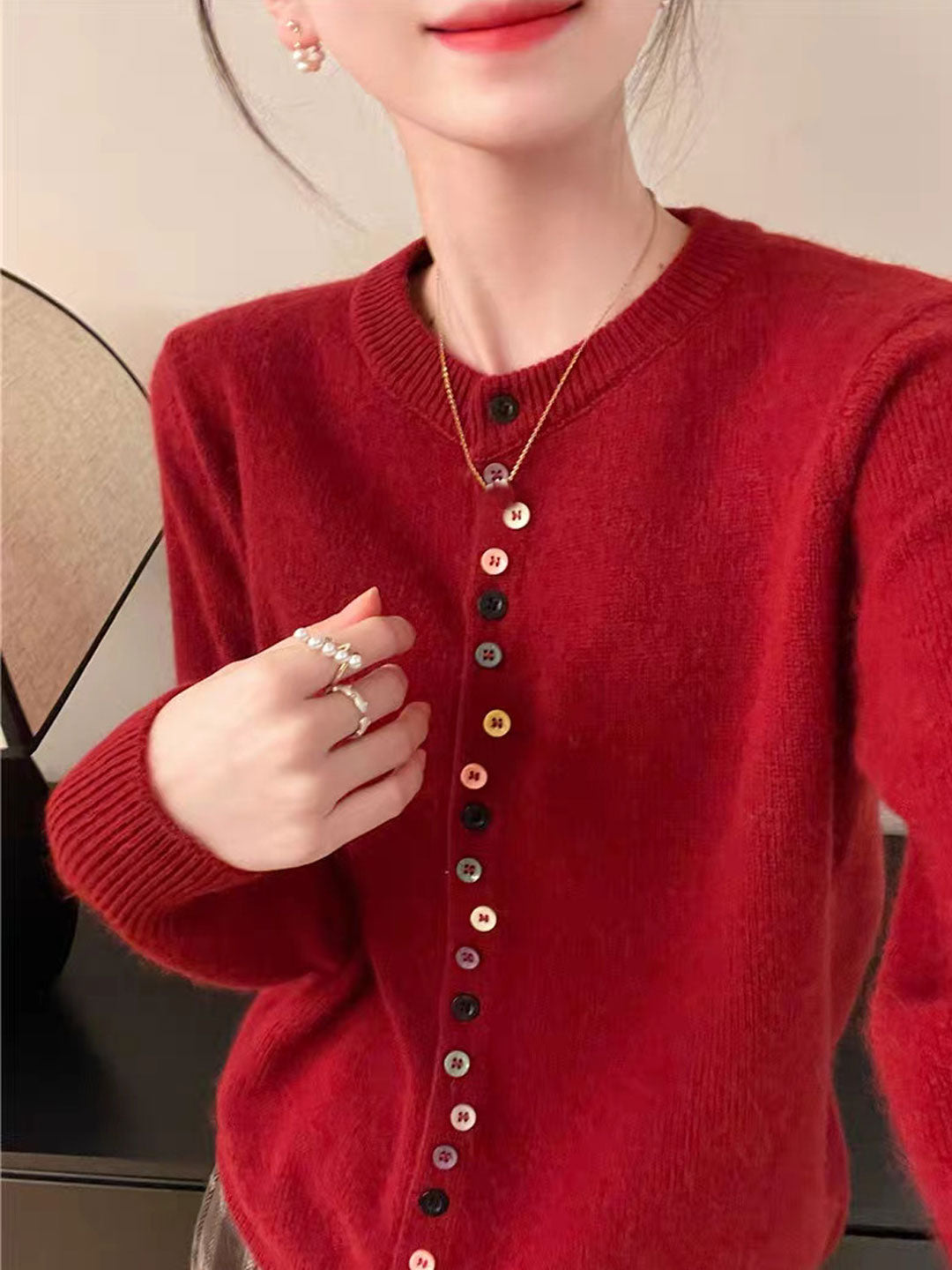 Beatrice - Klassische Strickjacke mit Rundhalsausschnitt