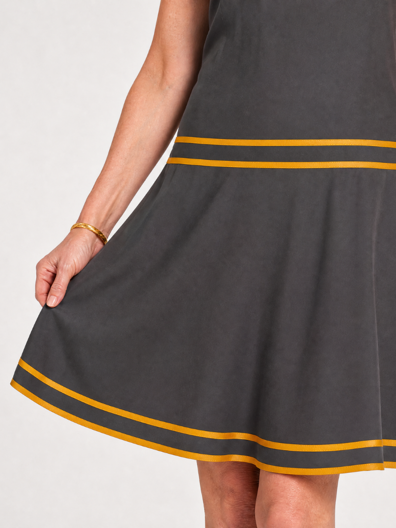 Zarella | Halter-Neck Mini-Kleid im A-Linie-Schnitt mit Kontrastbesatz