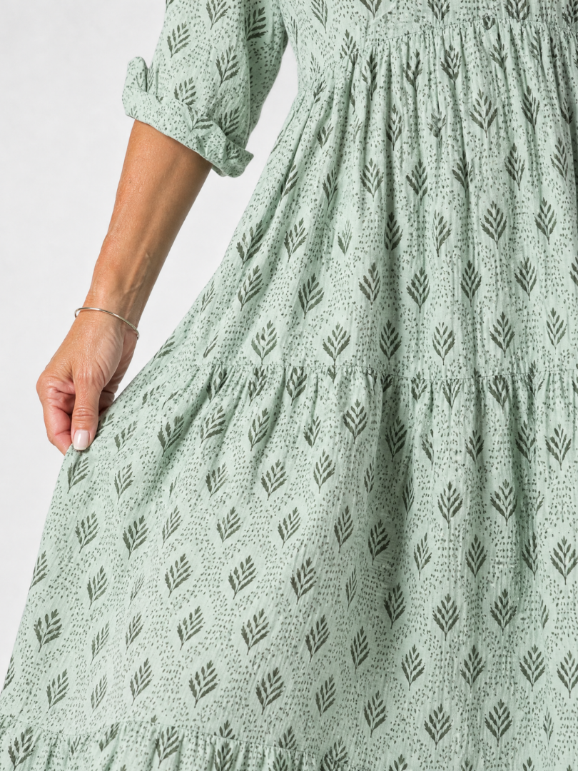 Zirelle | Maxi-Kleid mit Print, Kragen, Knopfleiste & aufgekrempelten Ärmeln