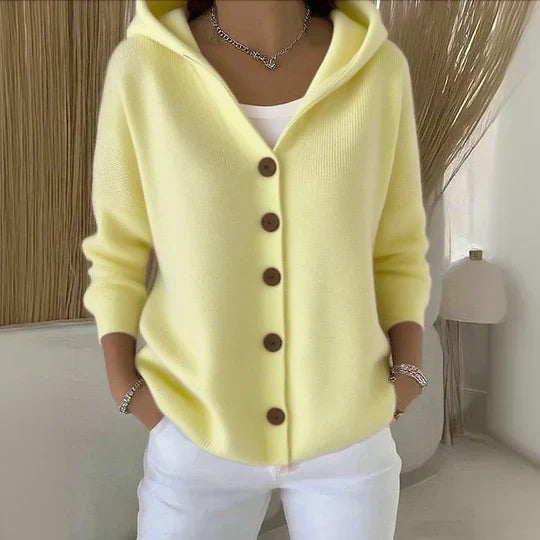 Janet – Trendige Strickjacke mit Kapuze
