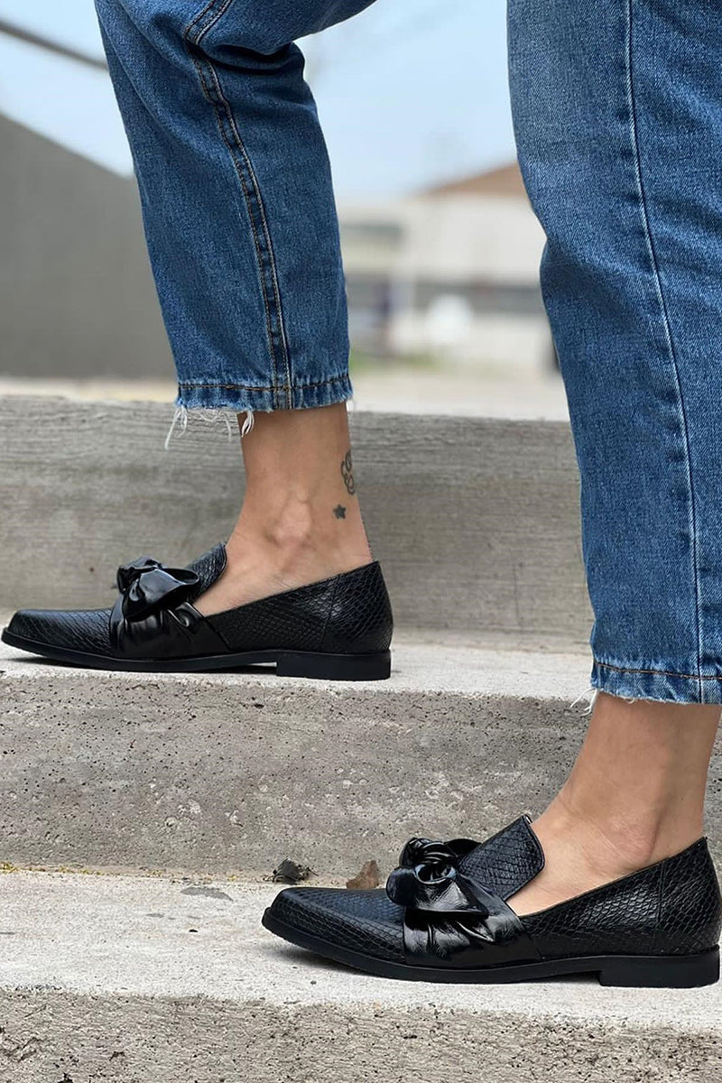 Orla™ – Schwarze Loafer mit Schleife