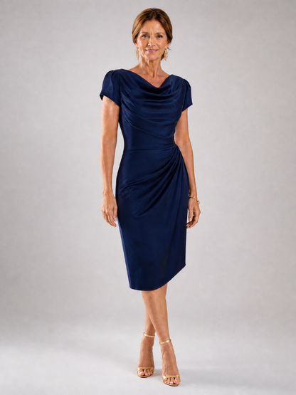 Anima | Tailliertes Midi-Kleid mit Drapé-Ausschnitt & Cap-Ärmeln