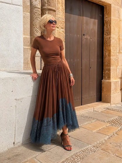 Astryne | Midi-Kleid mit Kurzarm, Spitzensaum & verstellbarem Tunnelzug
