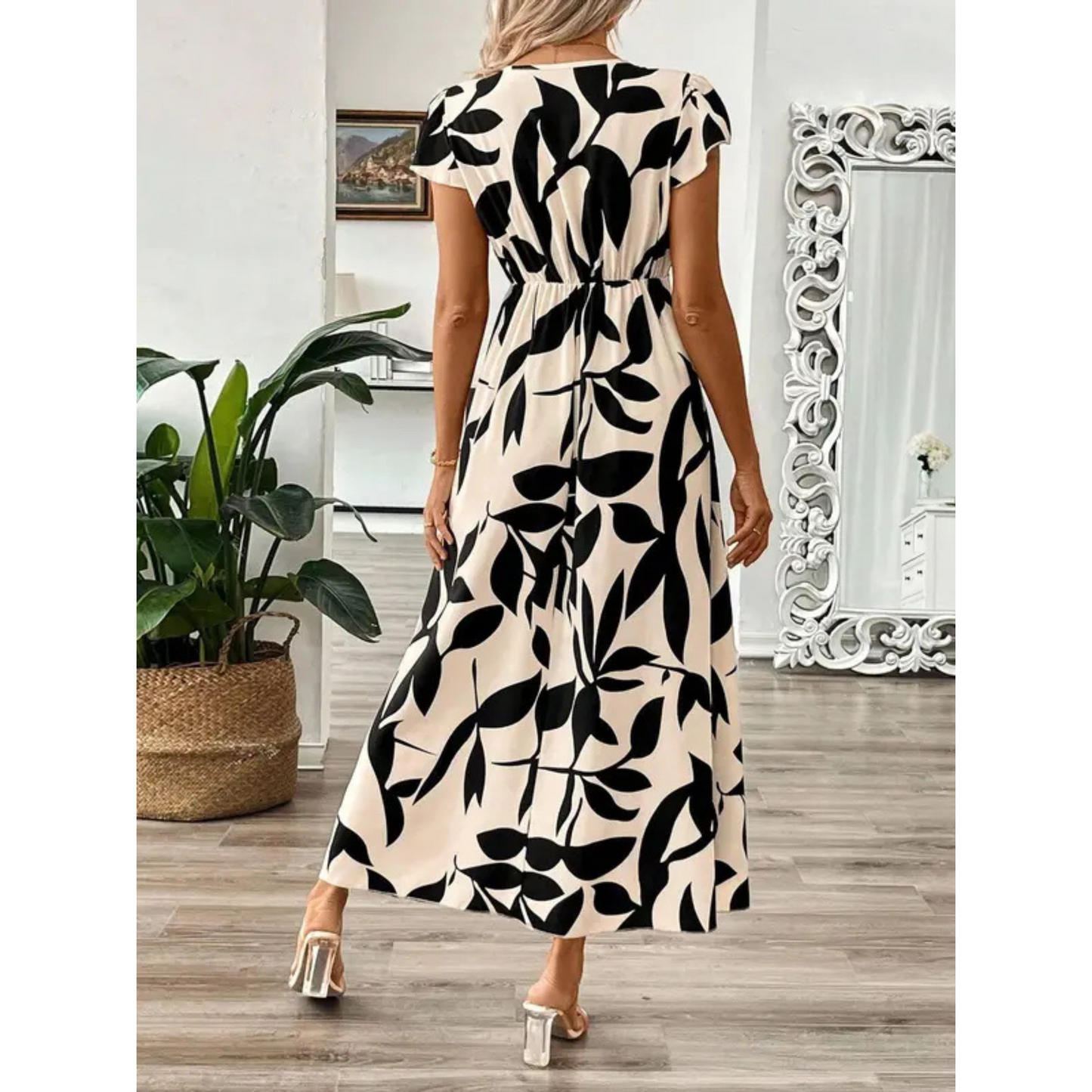 Hanneli | Maxi-Wickelkleid mit Blattprint & Volantärmeln