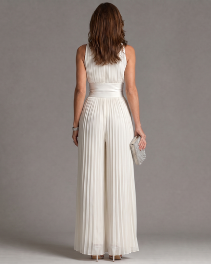 Zakira | Gefaltet Jumpsuit mit Halterneck, Taillierung & weitem Bein