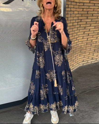 Langes Swing-Kleid mit V-Ausschnitt und Print