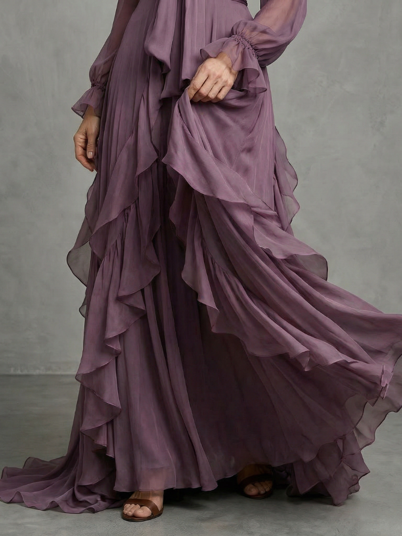 Demetria - Maxikleid mit Knotenausschnitt und Volants