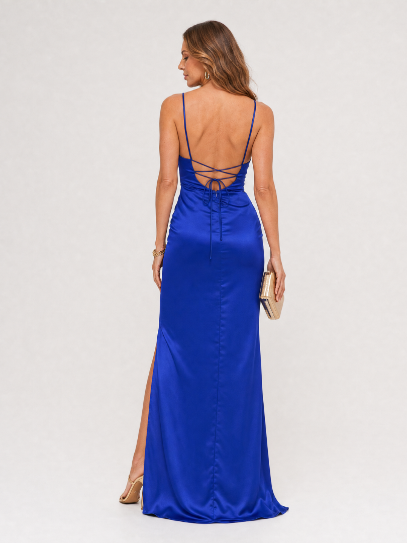 Tylor | Asymmetrisches Midi-Kleid mit Drapierung & Rundhalsausschnitt