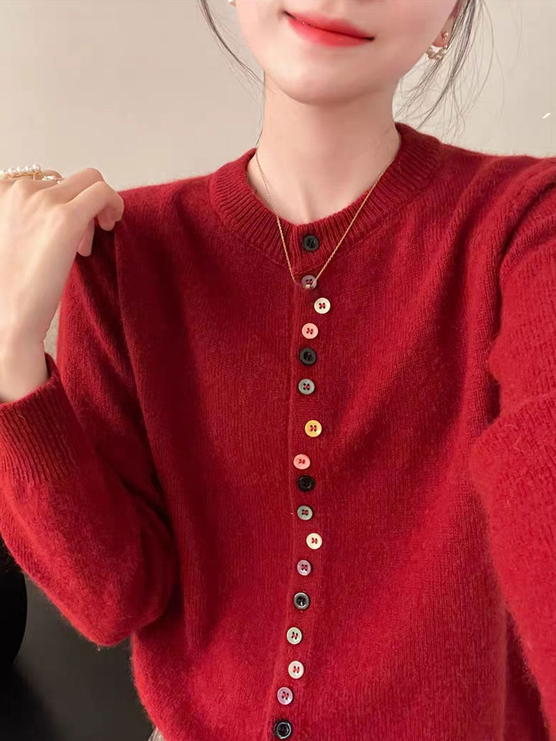 Beatrice - Klassische Strickjacke mit Rundhalsausschnitt