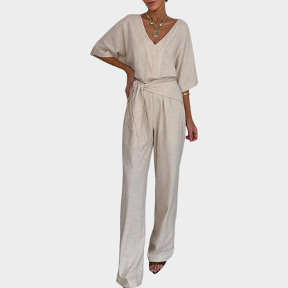 Vera | Eleganter Jumpsuit mit V-Ausschnitt & Bindegürtel | Weithose