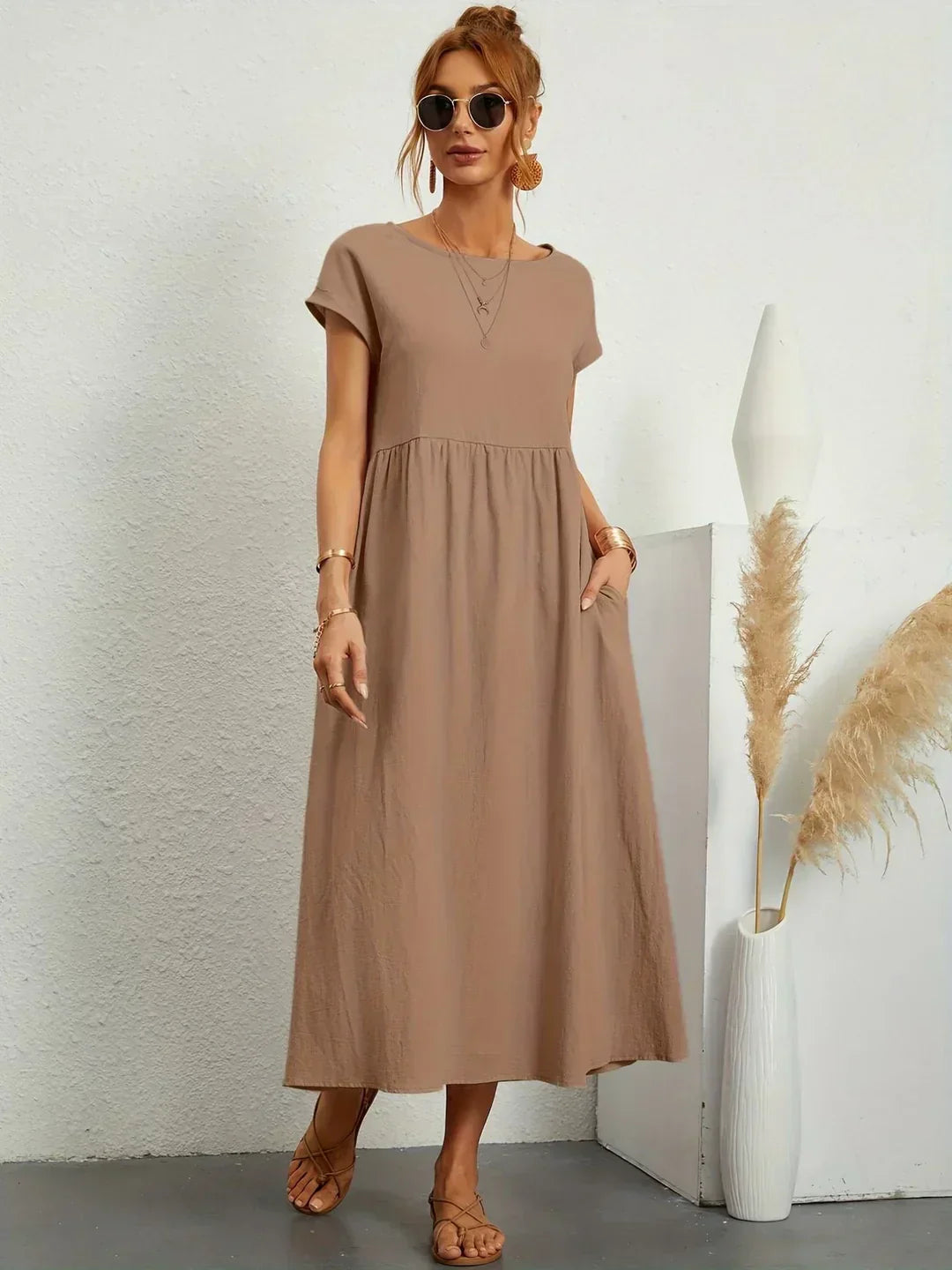 Evi | Fließendes Midikleid zeitlose Eleganz