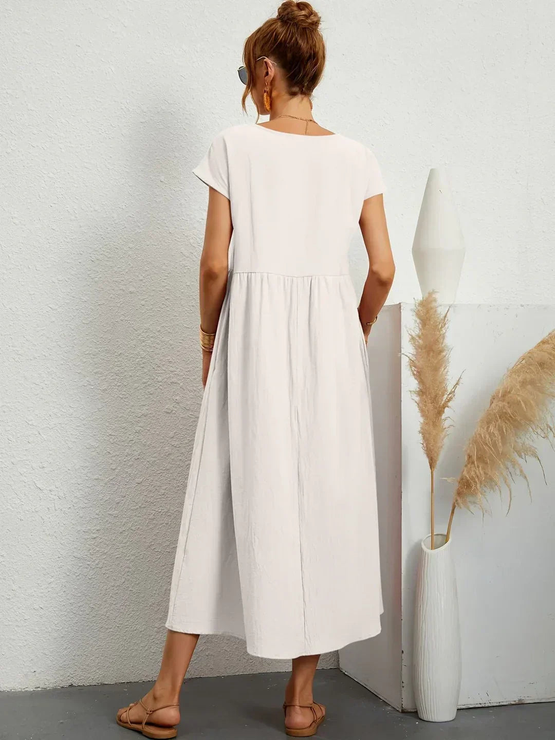Evi | Fließendes Midikleid zeitlose Eleganz