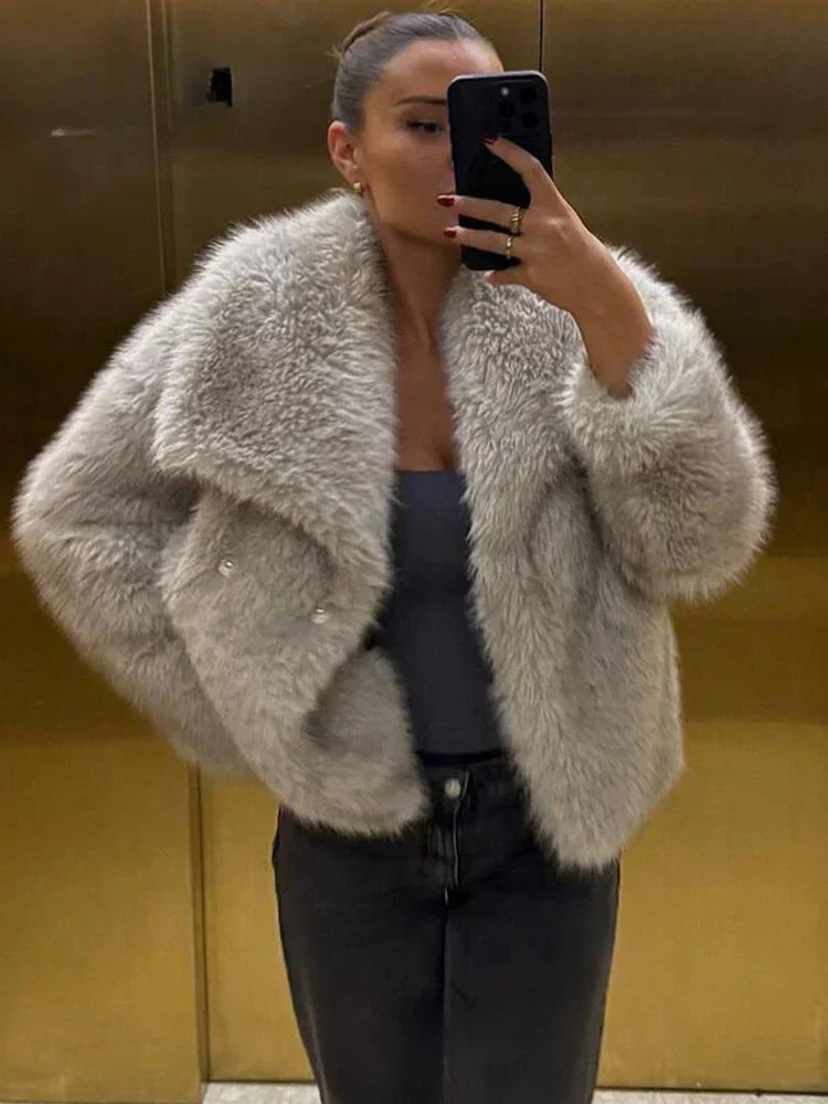 Aurora Luxe Kunstpelzmantel