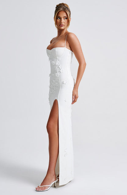 Ananke - Maxikleid mit Blumenapplikationen