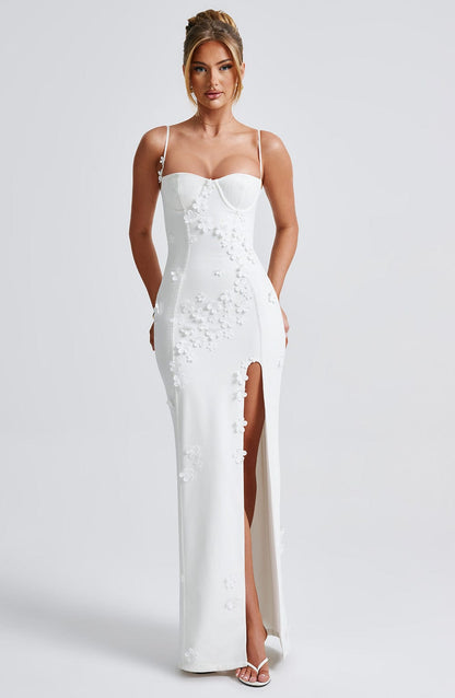 Ananke - Maxikleid mit Blumenapplikationen