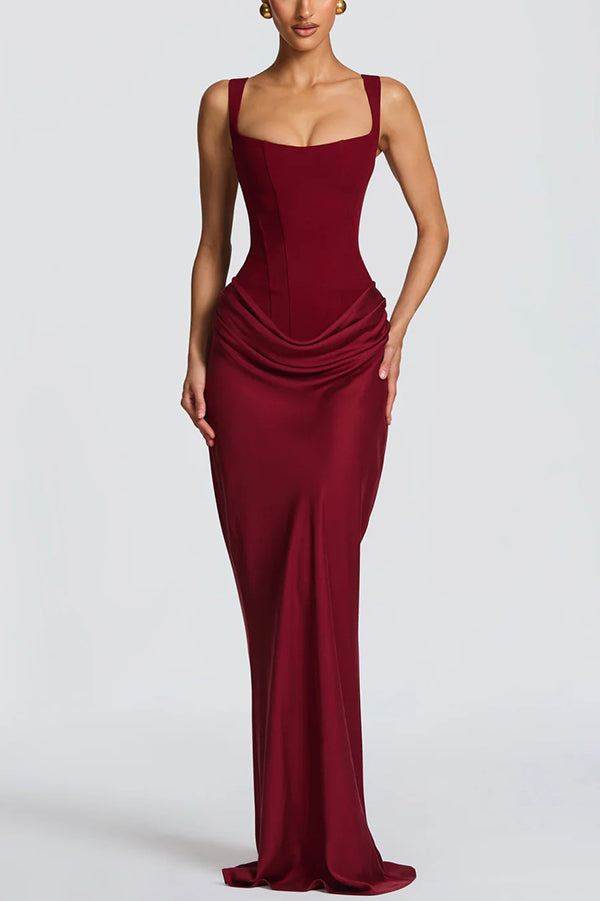 Larrah Maxikleid – Quadratischer Ausschnitt, Rücken-Schnürung & Satin-Drapierung