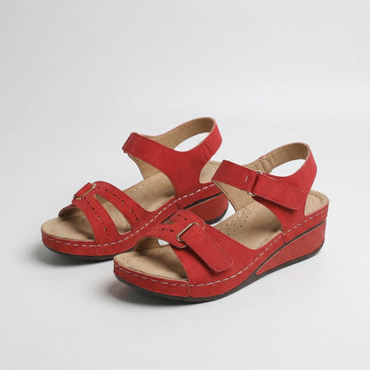 Sandy - Bequeme Orthopädische Sandalen mit Keilabsatz