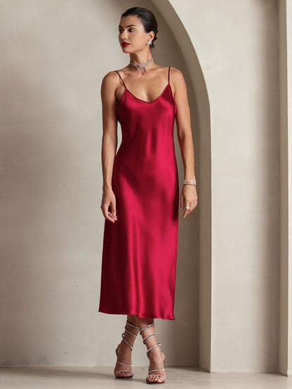 Elvaria – Das Seidenkleid für kühle Nächte & mühelose Eleganz