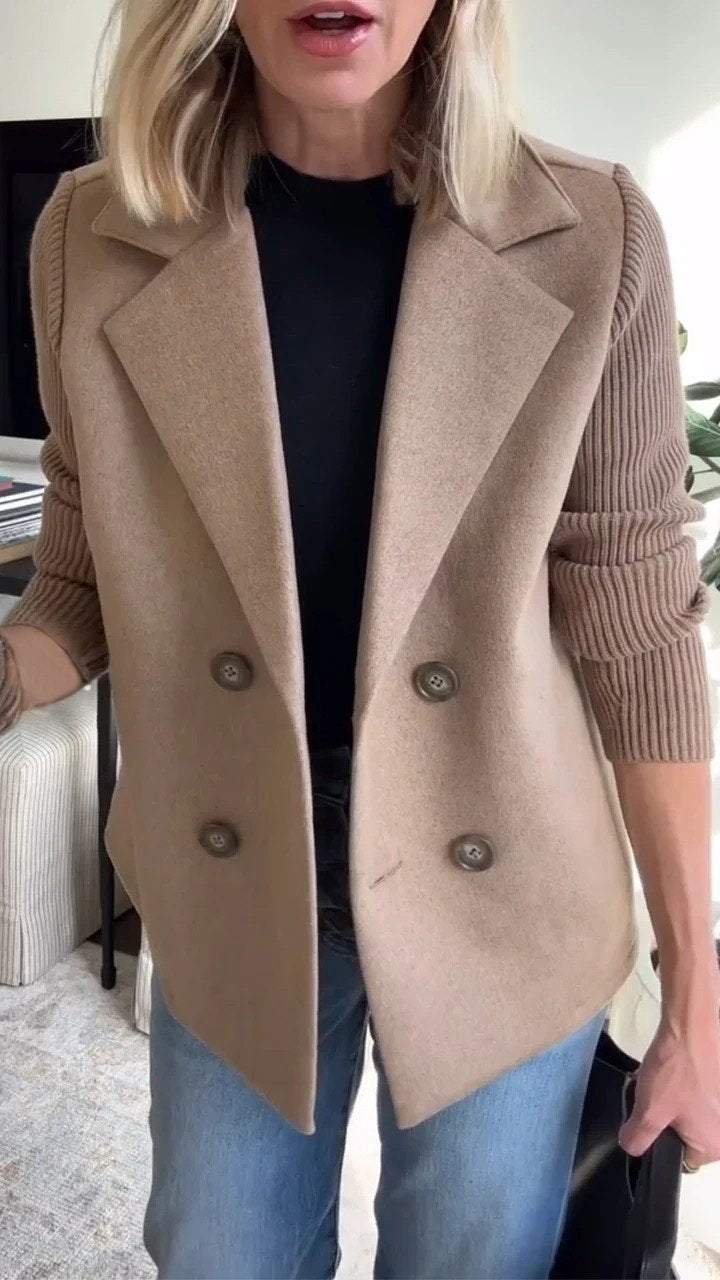 Olivia – Doppelreihiger Strickblazer