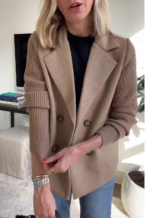 Olivia – Doppelreihiger Strickblazer