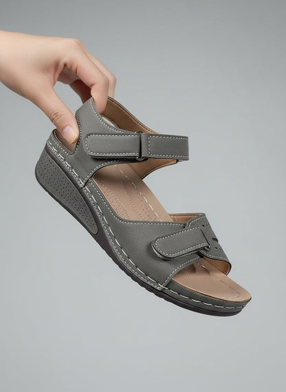 Bequeme Damen-Sandalen mit Klettverschluss & dicker Sohle